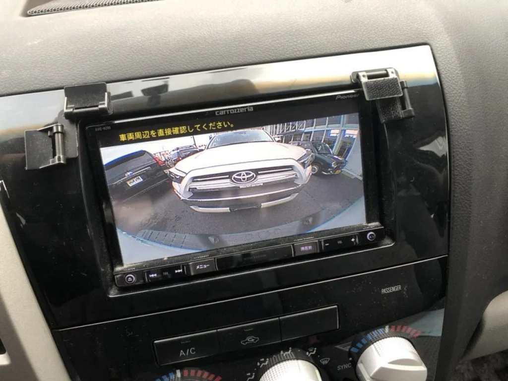 ナビ画面に表示された後付けバックカメラの映像